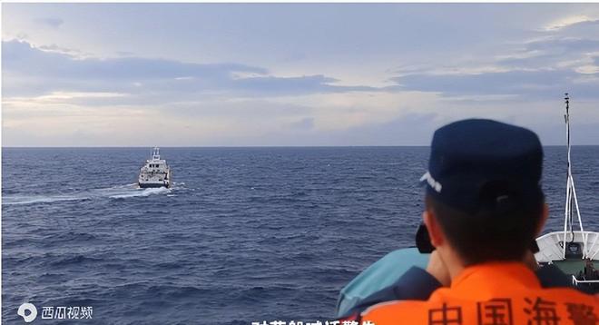 Kaiyun：中國海警水炮左右夾擊菲方人員被噴成“一只耳”揮舞白旗求饒(圖10)